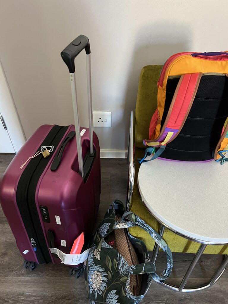 Gepäck für die Rückreise nach Deutschland nach der Yoga Rundreise Südafrika